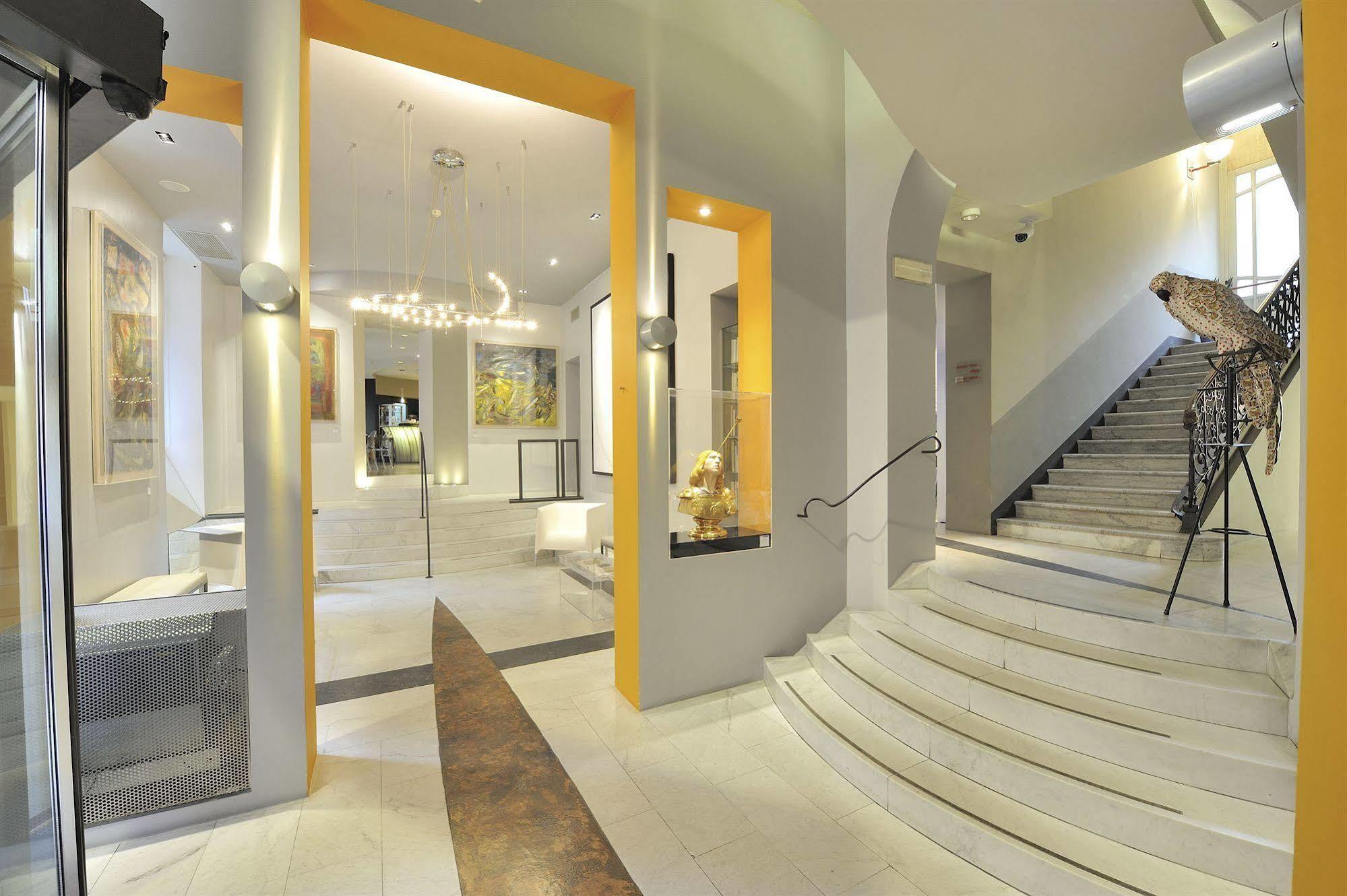 Art Boston 4*